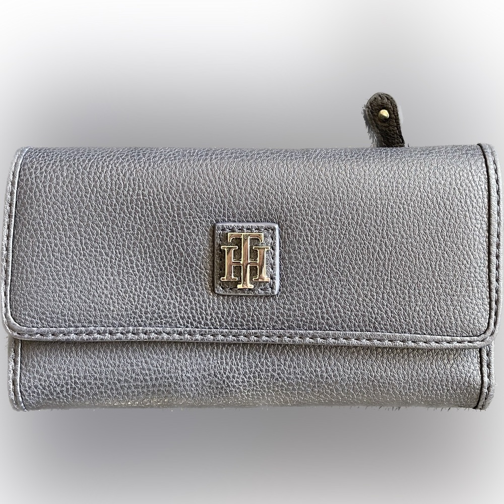 Tommy Hilfiger Leather Wallet